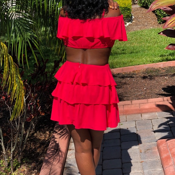 Ruffled mini dress. Price firm - Picture 3 of 5